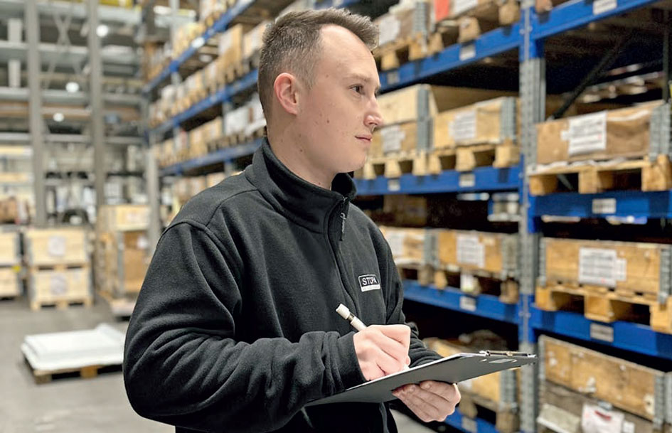 Bild: Fachkraft f&uuml;r Lagerlogistik