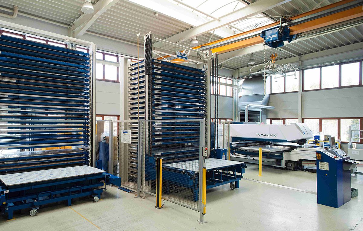 Picture: STOPA MONO and STOPA ECO, The STOPA sheet metal storage systems take up little space and are connected to the SCHAEFER laser cutting and punching system via short routes