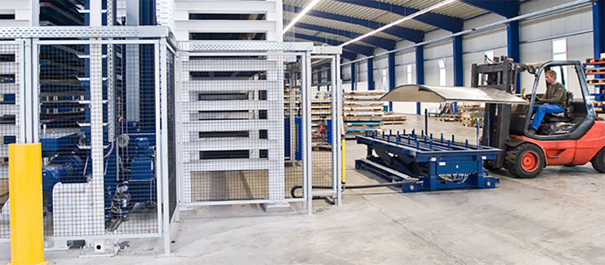 Bild: STOPA UNIVERSAL mit Schrenhubtisch